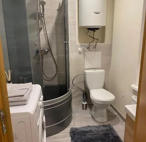 Cozy Near Center Daire Riga